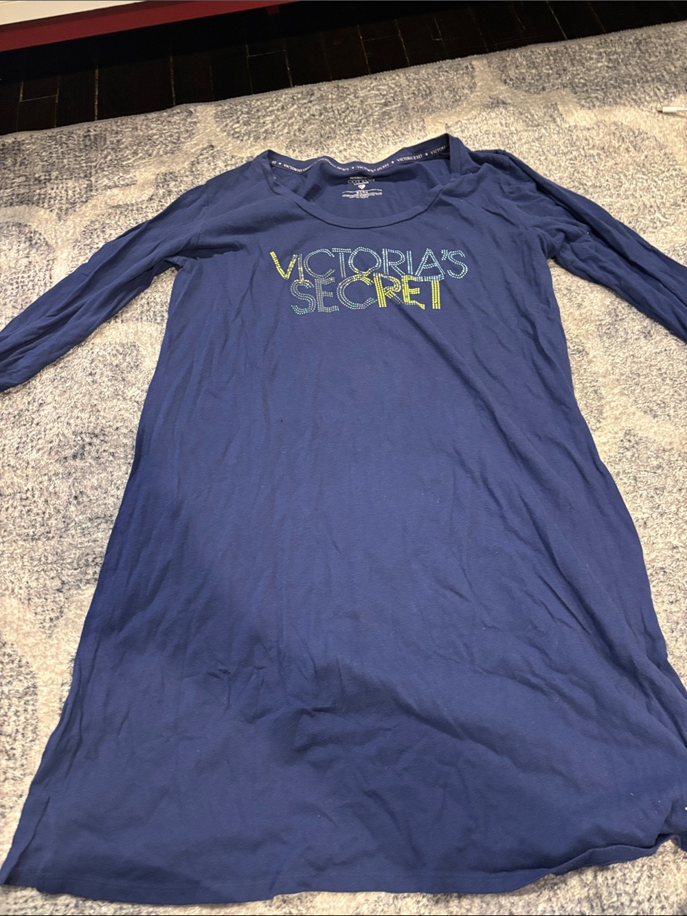 VS night gown